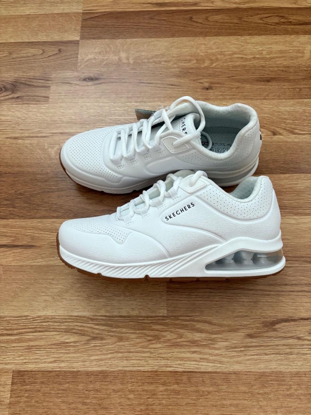 NWT Skechers Women’s Street (style number SN155543) Uno 2 Air Around You sneaker